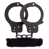 Чёрные наручники из листового металла в комплекте с веревкой BONDX METAL CUFFS LOVE ROPE SET - Dream Toys - купить с доставкой в Йошкар-Оле